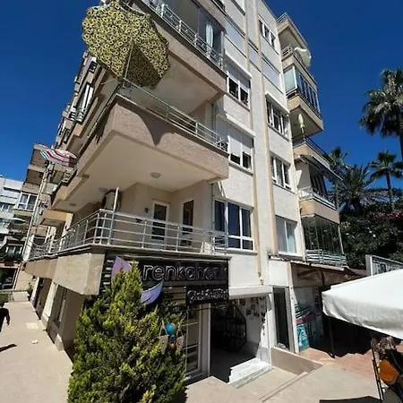 Cosy Apt. Near Heart Of * ألانيا